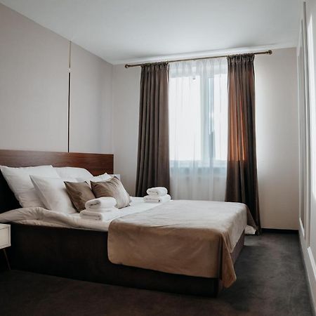 Hotel Resident Nowa Sarzyna Ngoại thất bức ảnh
