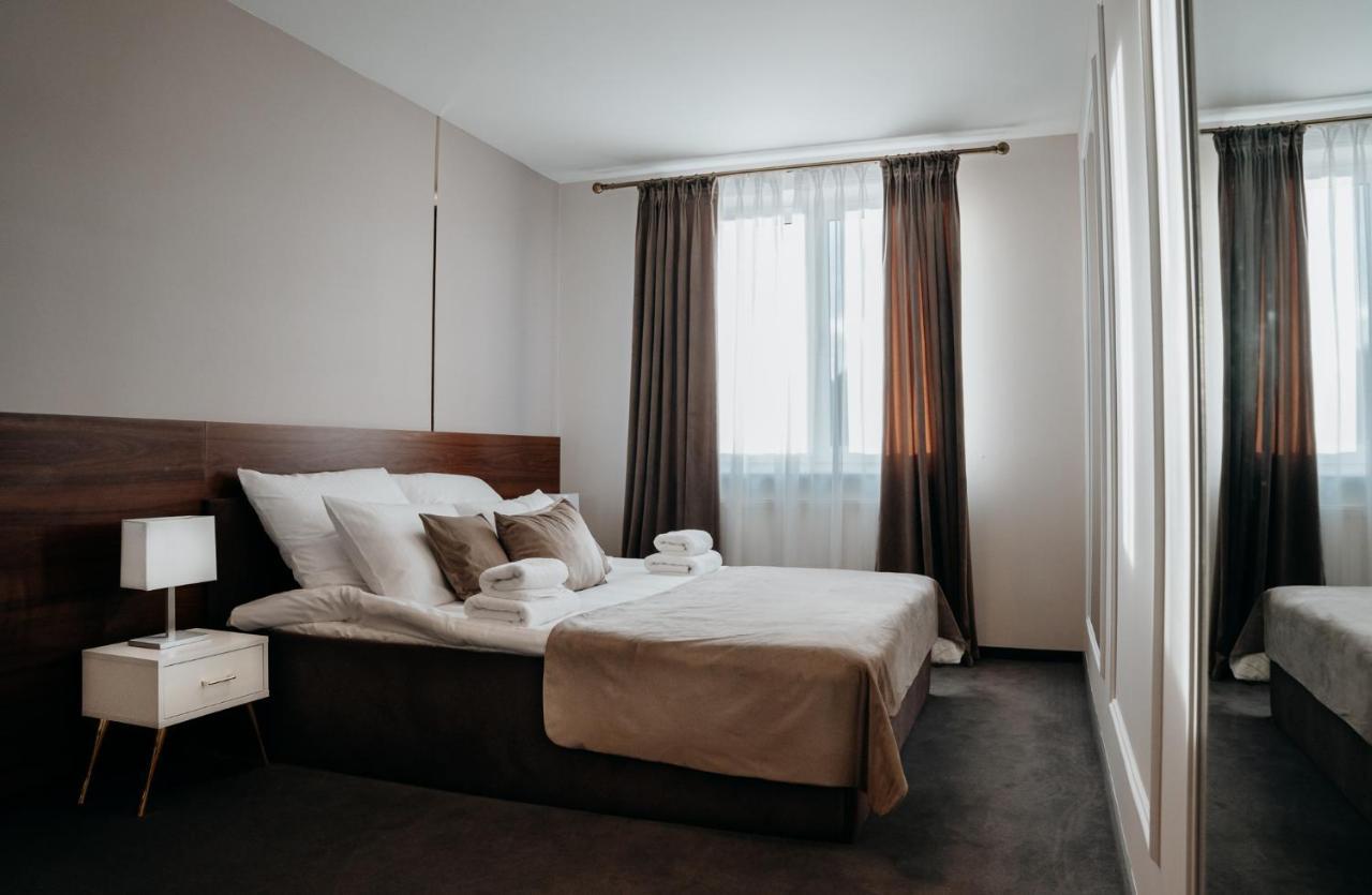 Hotel Resident Nowa Sarzyna Ngoại thất bức ảnh