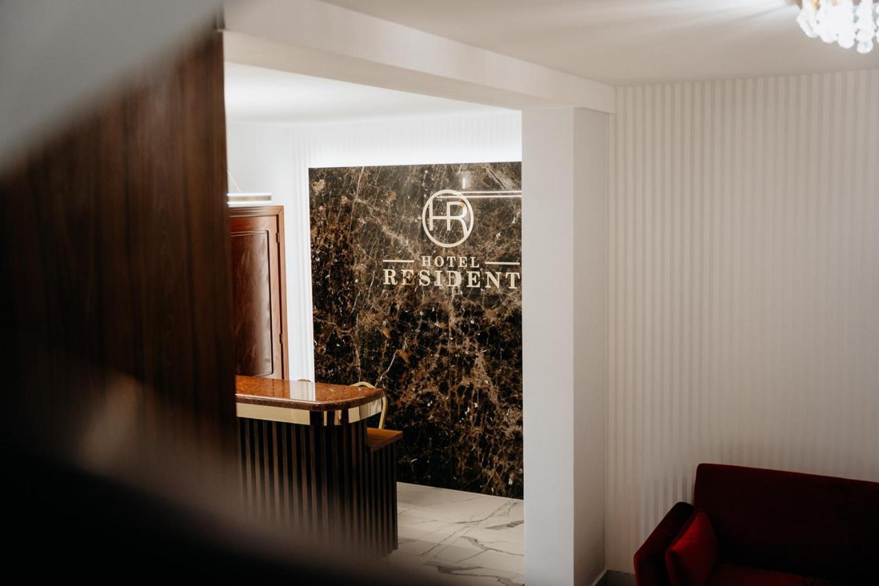 Hotel Resident Nowa Sarzyna Ngoại thất bức ảnh